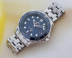 Omega Seamaster Professional Men's Co-Axial Wristwatch Ref. 212.30.41.20.03.001