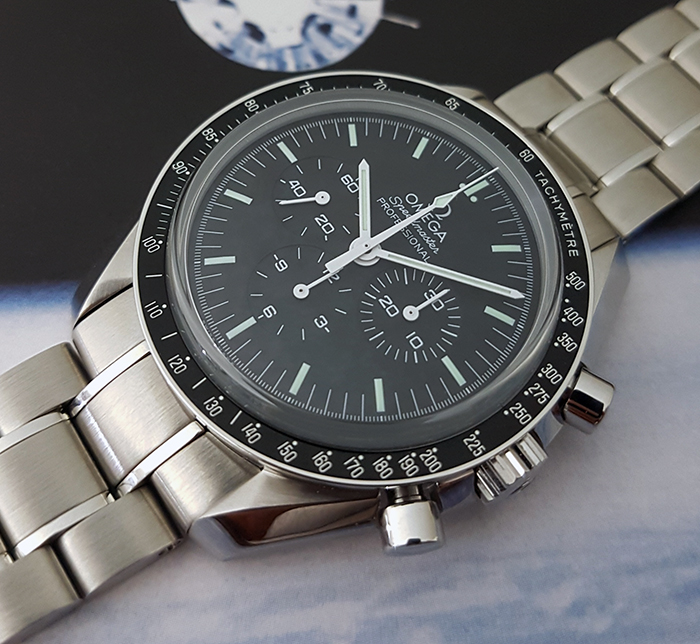 omega speedmaster 006
