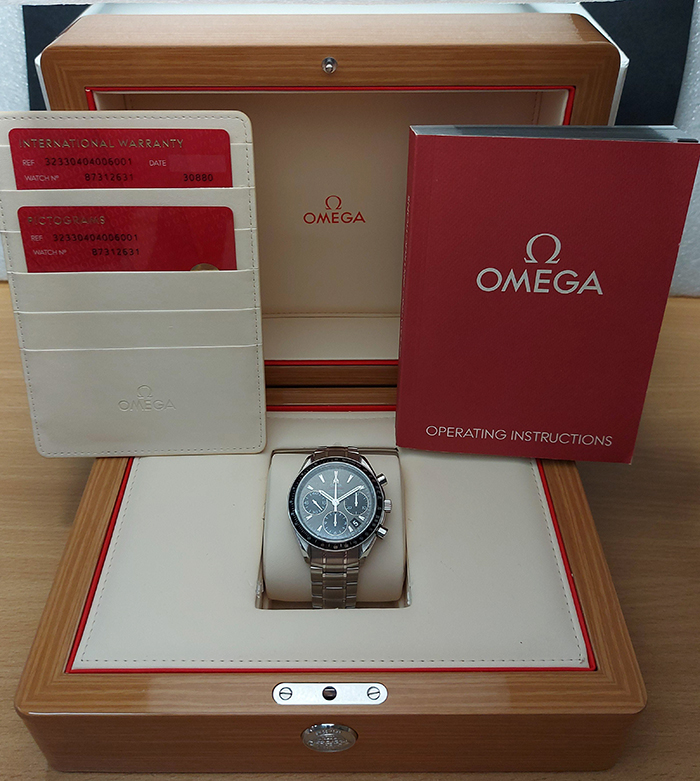 Omega Speedmaster Date Chronograph Wristwatch Ref. 323.30.40.40.06.001