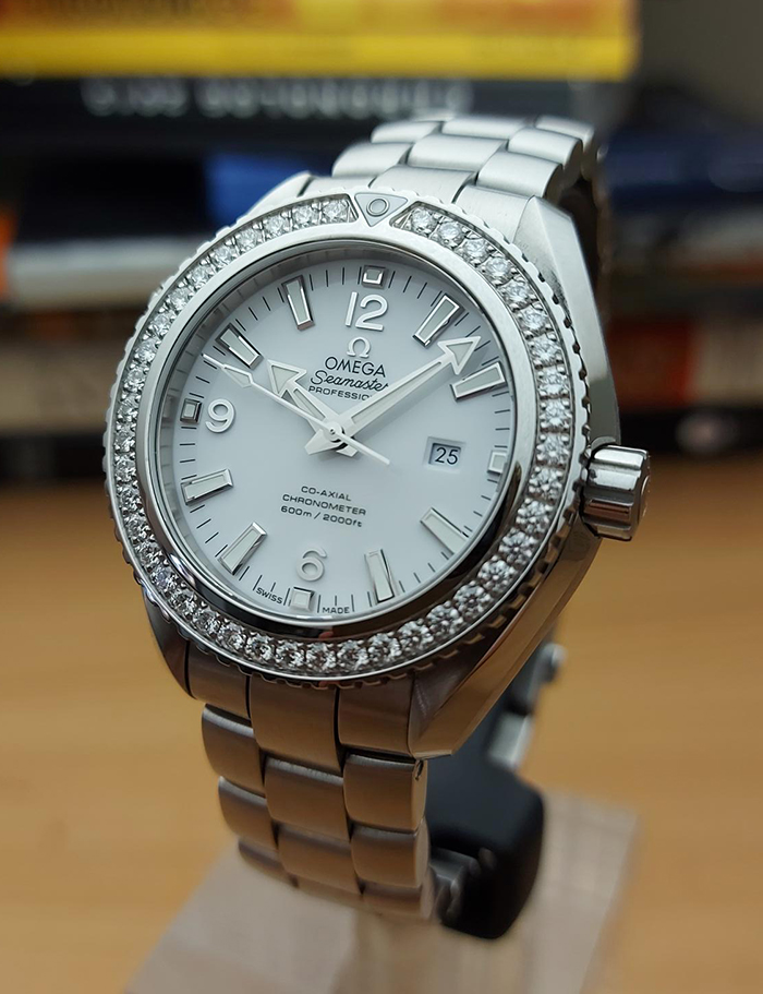 Omega Seamaster Planet Ocean 600M Co-Axial Diamond Bezel Wristwatch Ref. 232.15.38.20.04.001