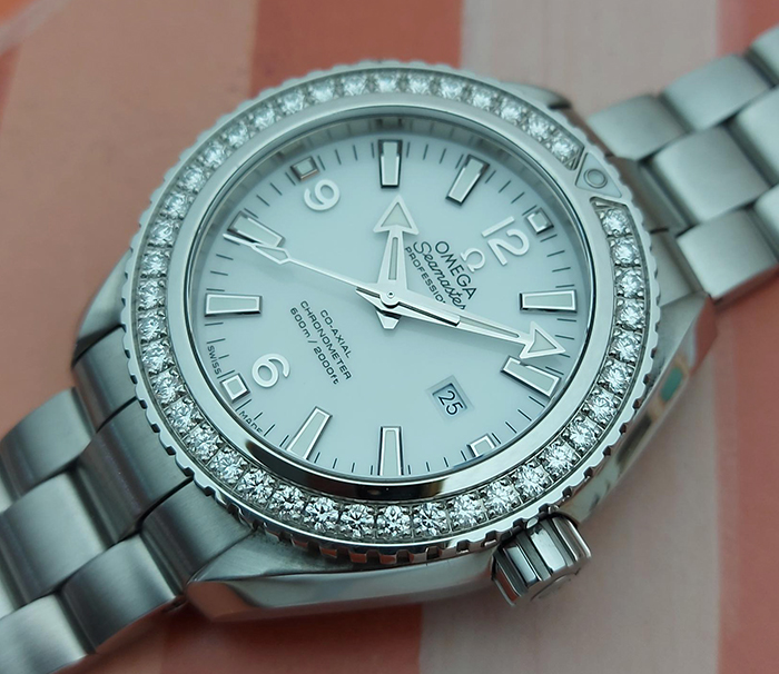 Omega Seamaster Planet Ocean 600M Co-Axial Diamond Bezel Wristwatch Ref. 232.15.38.20.04.001