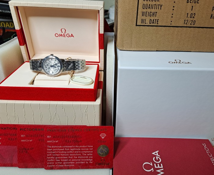Ladies Omega De Ville Prestige 'Butterfly' Diamond Dial Ref. 424.10.27.60.52.001