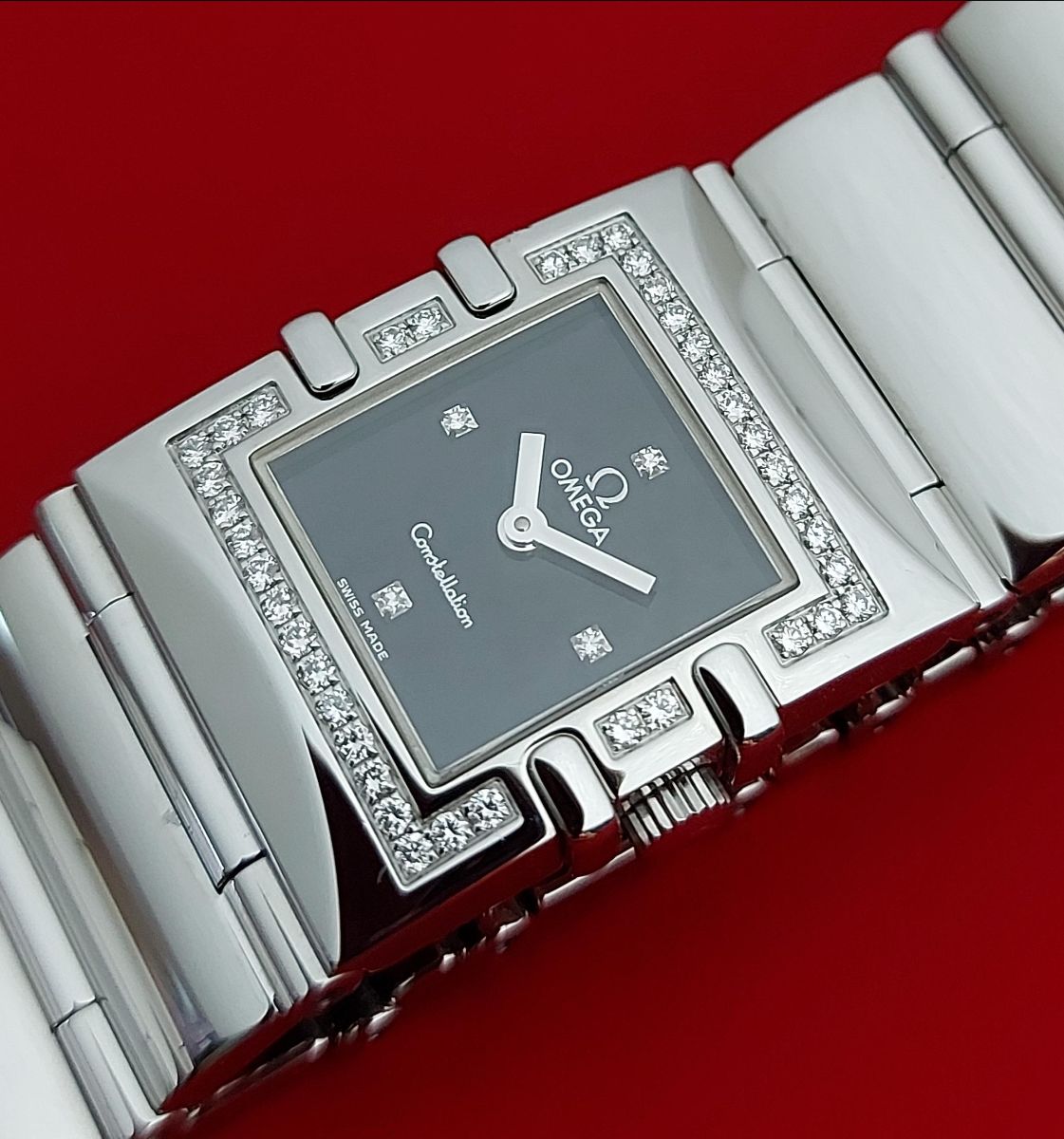 Ladies Omega Constellation Diamond Bezel Wristwatch Ref. 1528.46