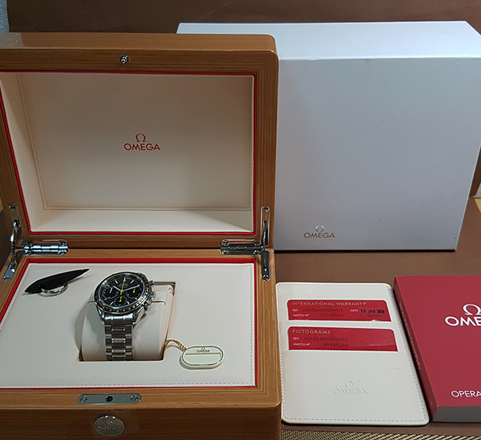 Omega Speedmaster Racing Co-Axial Chronograph Ref. 326.30.40.50.06.001