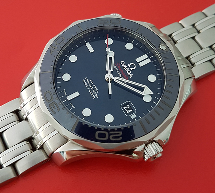 BLUE Omega Seamaster Professional Men's Co-Axial Wristwatch Ref. 212.30.41.20.03.001