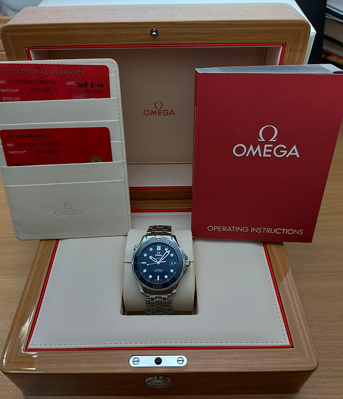 BLUE Omega Seamaster Professional Men's Co-Axial Wristwatch Ref. 212.30.41.20.03.001