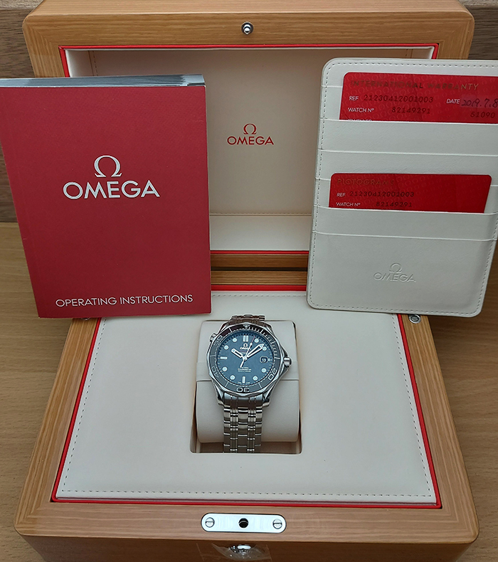 Omega Seamaster Professional Men's Co-Axial Black Wristwatch Ref. 212.30.41.20.01.003