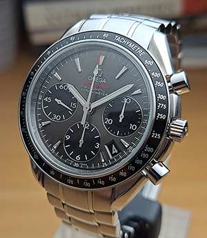 Omega Speedmaster Date Chronograph Ref. 323.30.40.40.06.001