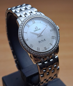 Ladies Omega De Ville Prestige Diamond Bezel Ref. 413.15.27.60.05.001