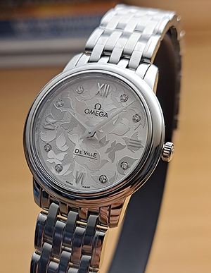 Ladies Omega De Ville Prestige 'Butterfly' Diamond Dial Ref. 424.10.27.60.52.001