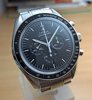 XL Omega Speedmaster Moonwatch Co-Axial Chronograph Wristwatch Ref. 311.30.44.50.01.002