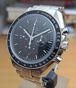 XL Omega Speedmaster Moonwatch Co-Axial Chronograph Enamel Dial Ref. 311.30.44.50.01.001