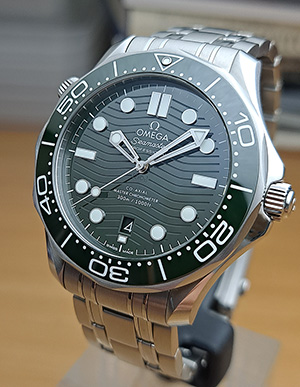 GREEN Omega Seamaster Diver 300M Co-Axial Wristwatch Ref. 210.30.42.20.10.001