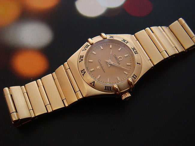 Ladies Omega Constellation 18K Wristwatch Ref. 1112.10