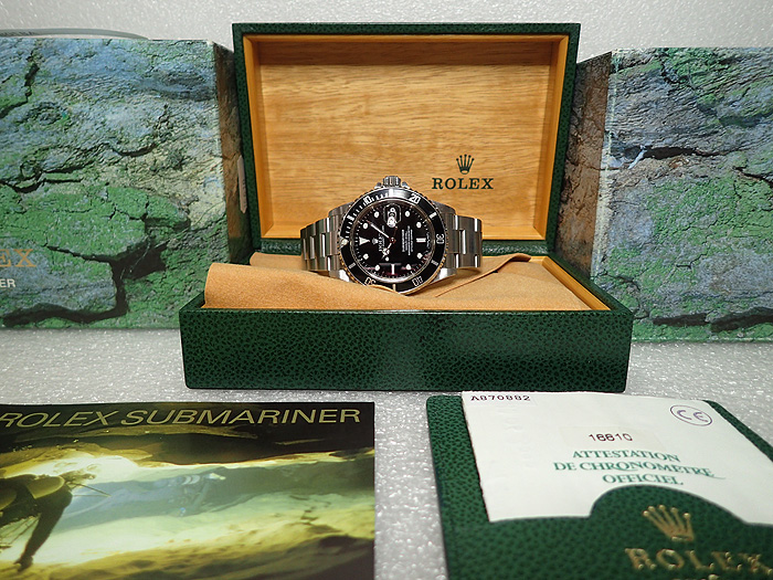 Rolex Submariner Oyster Perpetual Date Ref. 16610