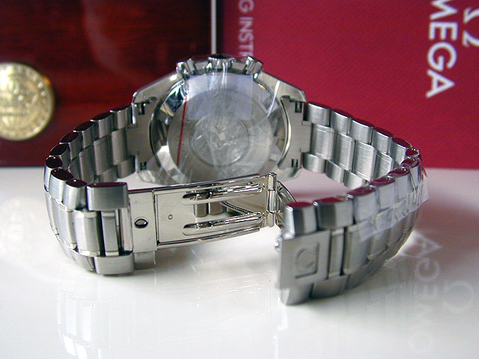 Omega Speedmaster Broad Arrow Men's Wristwatch Ref. 3152.30