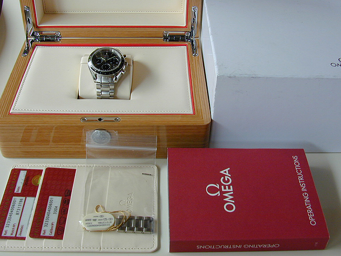 Omega Speedmaster Chronograph Ref. 323.30.40.40.06.001