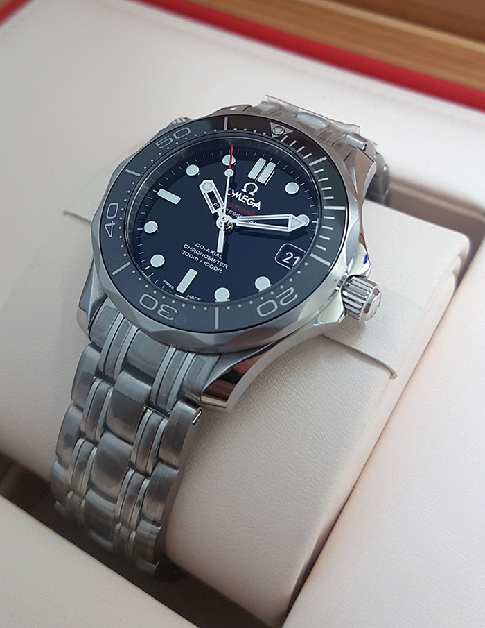 Omega Seamaster Professional Men's Co-Axial Midsize Wristwatch Ref. 212.30.36.20.01.002