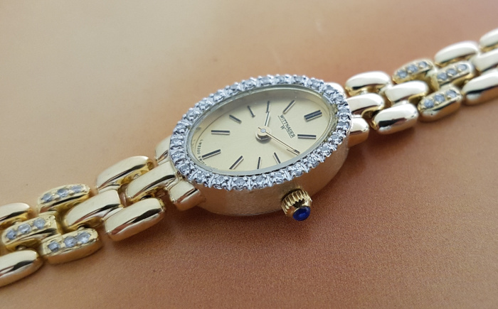 Wittnauer 14K Solid Gold & Diamond Bezel Wristwatch Ref. LW5320
