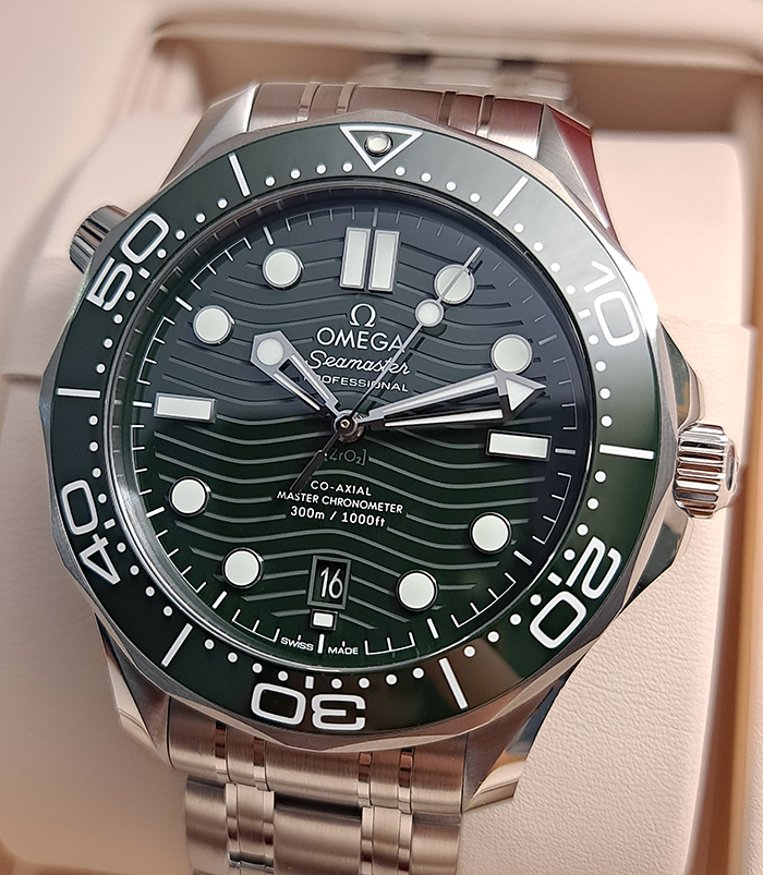 GREEN Omega Seamaster Diver 300M Co-Axial Wristwatch Ref. 210.30.42.20.10.001