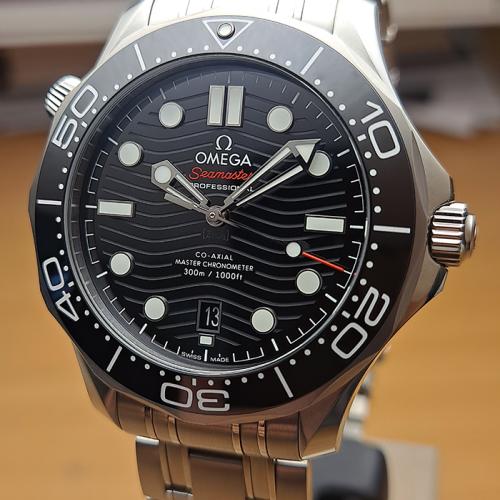 BLACK Omega Seamaster Diver 300M Co-Axial Wristwatch Ref. 210.30.42.20.01.001