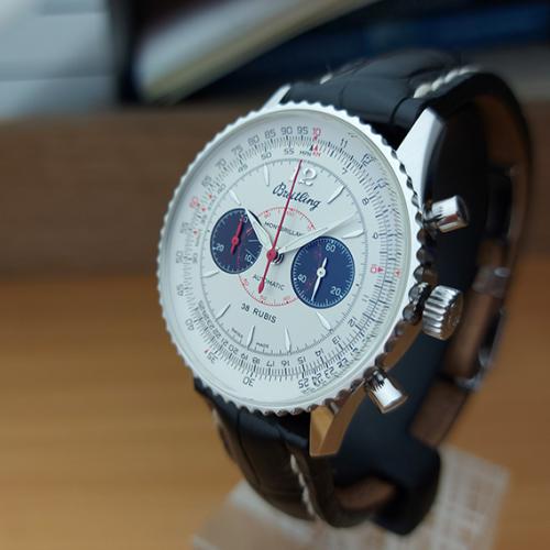 Breitling Navitimer Montbrillant Limited Edition 18K White Gold Ref. A47330