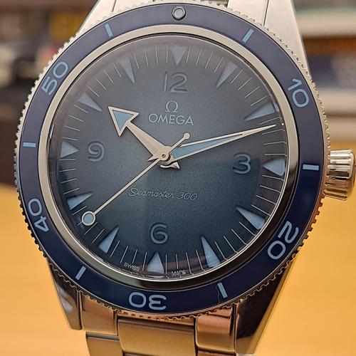Omega Seamaster 300 Ref. 234.30.41.21.03.002 