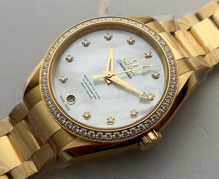 Omega Seamaster Aqua Terra 18K Yellow Gold & Diamond Bezel/Dial Wristwatch Ref. 231.55.39.21.55.002