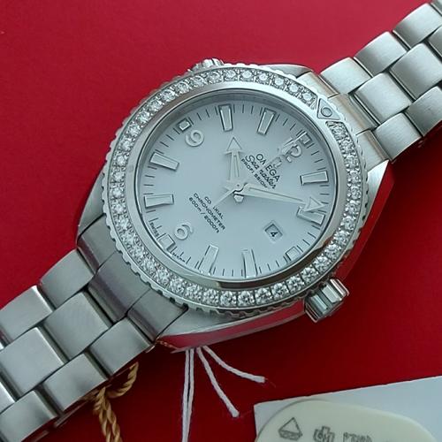 Omega Seamaster Planet Ocean 600M Co-Axial Diamond Bezel Wristwatch Ref. 232.15.38.20.04.001