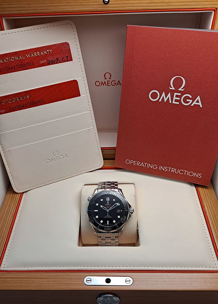 Omega Seamaster Professional Co-Axial Wristwatch Ref. 212.30.41.20.01.003