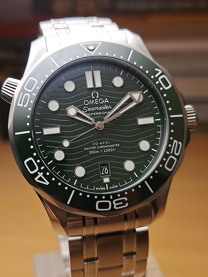 GREEN Omega Seamaster Diver 300M Co-Axial Wristwatch Ref. 210.30.42.20.10.001