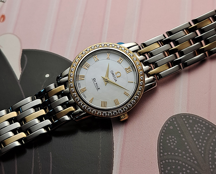 Ladies Omega De Ville Prestige 18K YG/SS Diamond bezel Ref. 4375.71