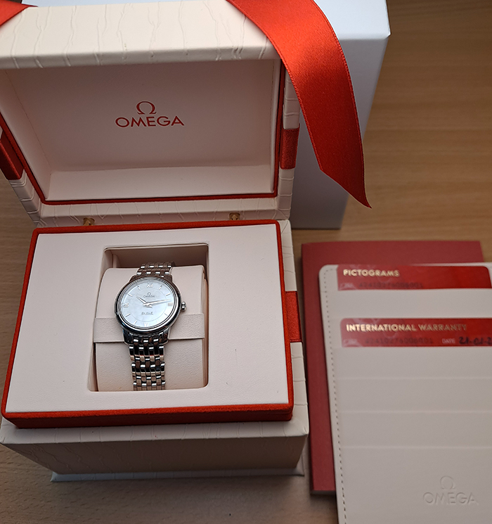 Ladies Omega De Ville Prestige Wristwatch Ref. 424.10.27.60.05.001