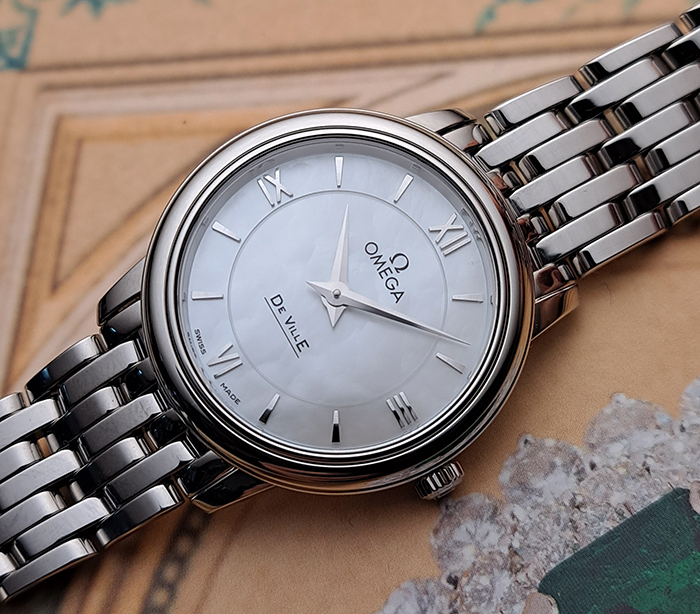 Ladies Omega De Ville Prestige Wristwatch Ref. 424.10.27.60.05.001